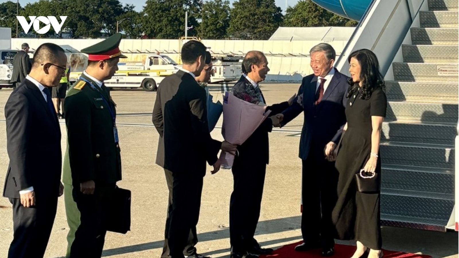 Top Vietnamese leader begins UNGA 79 related activities