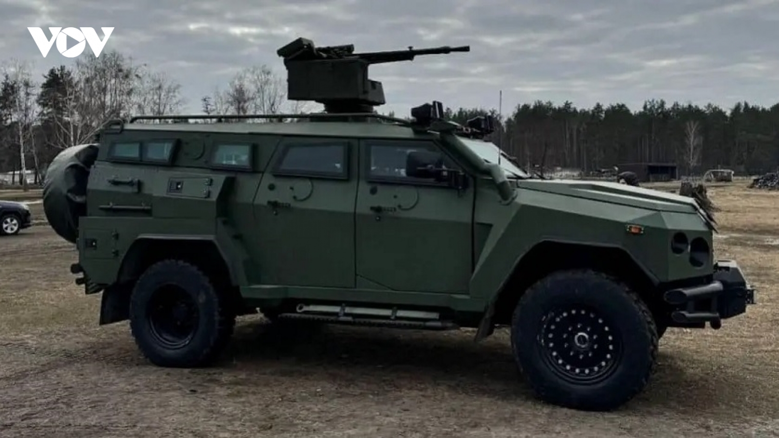 Xe bọc thép chở quân Ukraine tại Kursk nổ tung khi trúng đòn tập kích của Nga