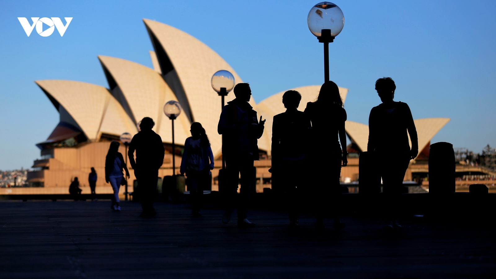 Người nhập cư làm dân số Australia tăng mạnh