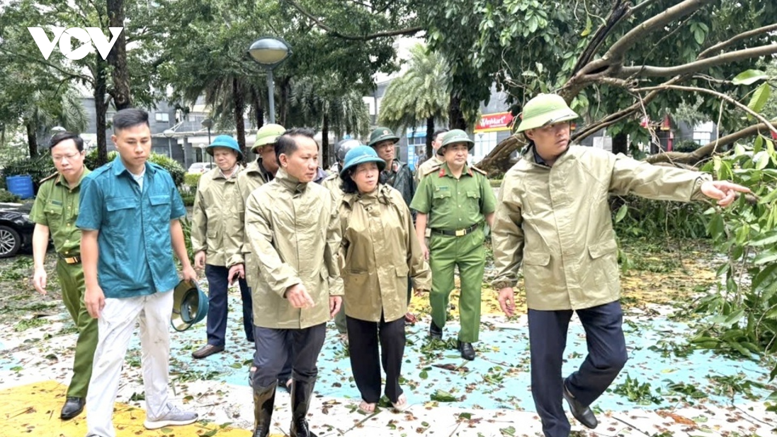 Bí thư Thành ủy Hà Nội kiểm tra, chỉ đạo khắc phục hậu quả bão số 3