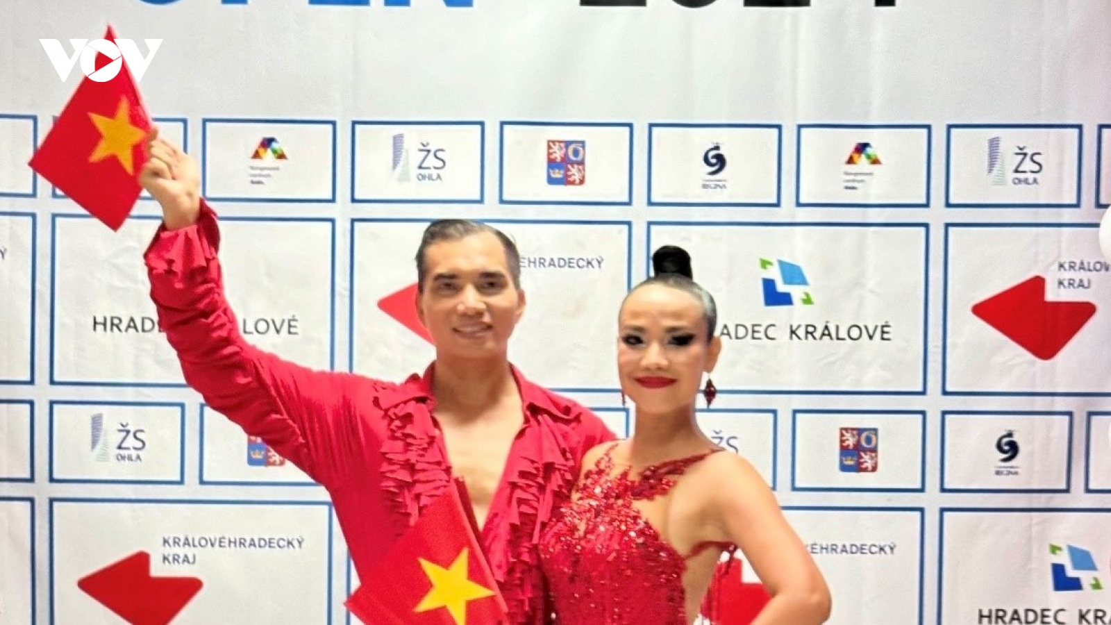 Cặp VĐV Dancesport Việt Nam lọt tốp 50 thế giới lứa tuổi trung niên