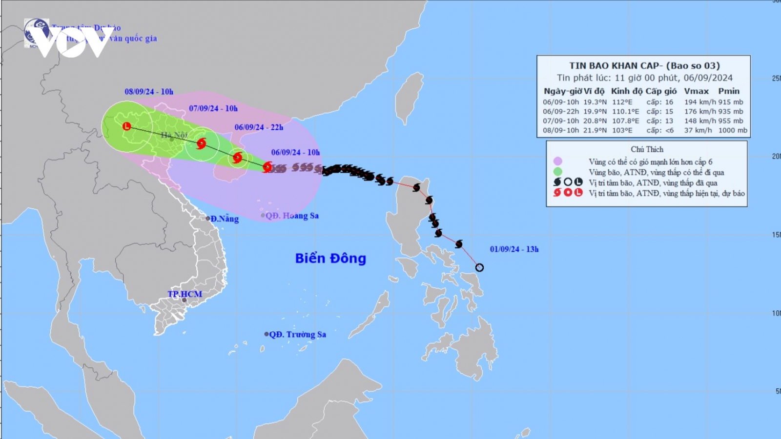 Siêu bão giữ nguyên sức gió mạnh giật trên cấp 17, cách Quảng Ninh 570km