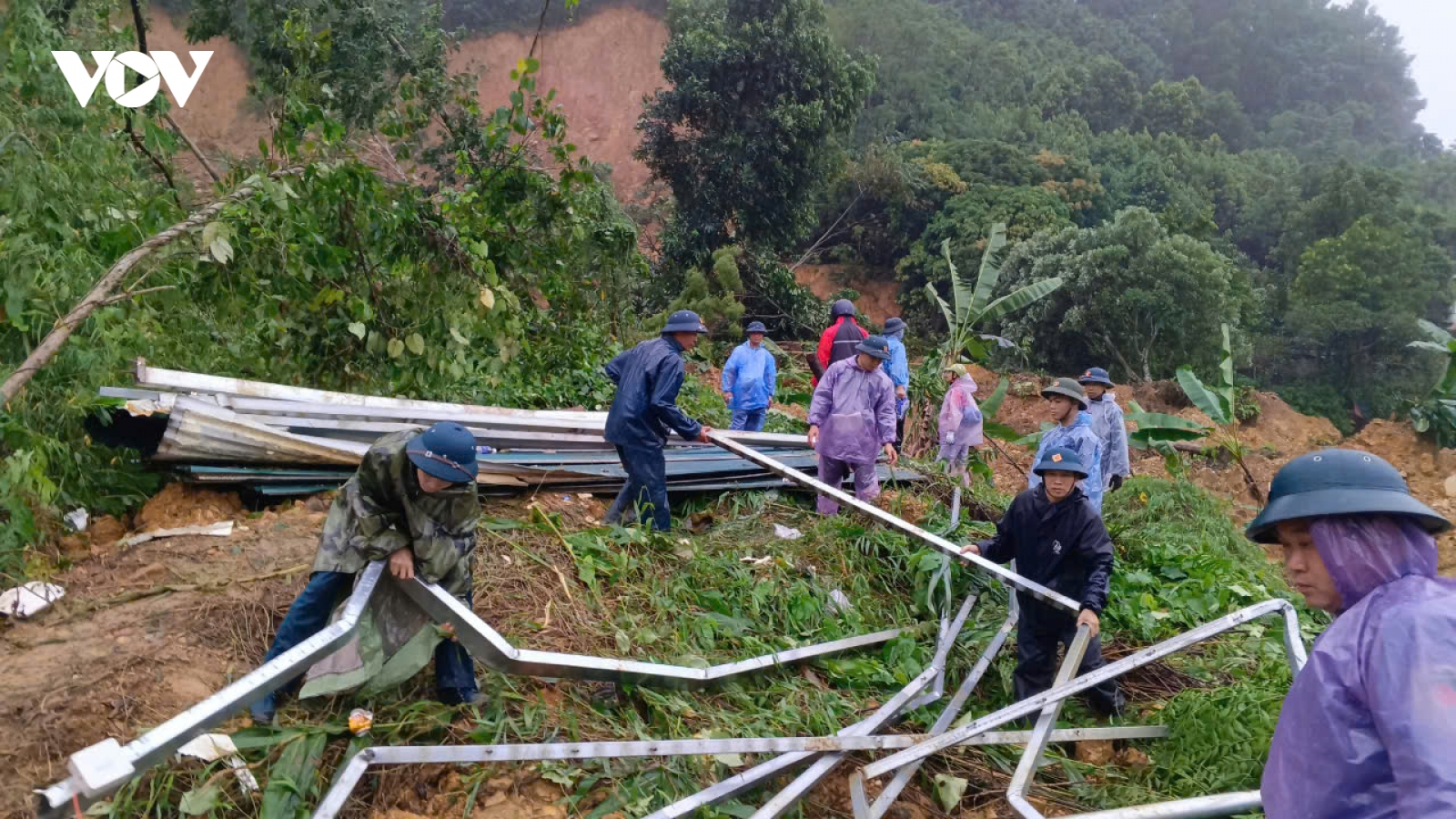 Việc tìm kiếm cứu nạn tại Km49, Quốc lộ 2 địa bàn Hà Giang gặp nhiều khó khăn