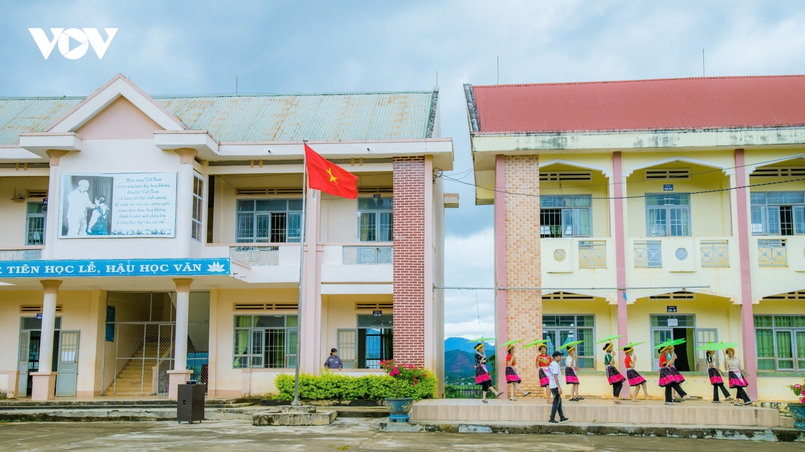 Năm học mới và nỗi trăn trở ở xã vùng sâu học sinh phải qua 3 tỉnh “tìm” con chữ