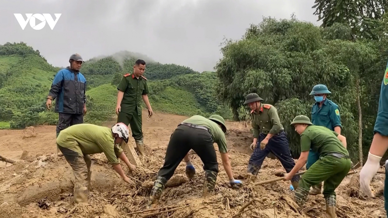 Lào Cai lập sở chỉ huy tiền phương tại thôn Làng Nủ để tìm kiếm, cứu nạn