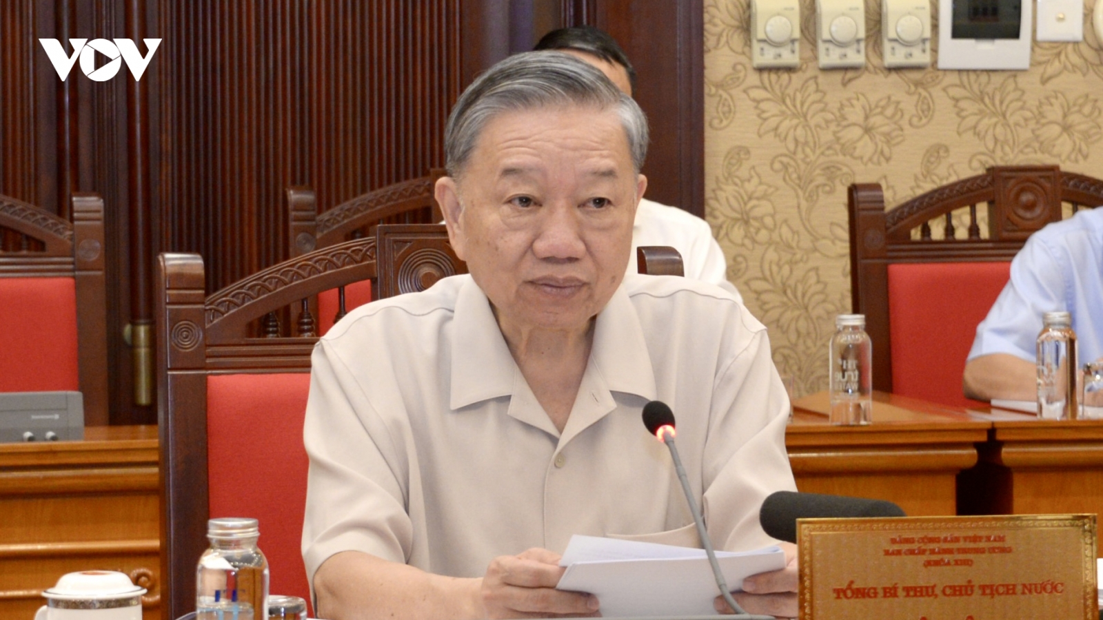 Bộ Chính trị cho ý kiến về Nghị quyết phát triển TP. Hải Phòng, Đề án thành lập TP.Huế