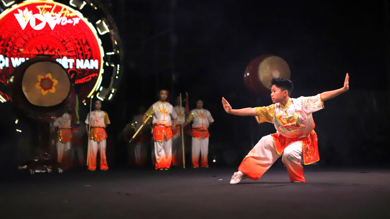 Mãn nhãn màn trình diễn võ cổ truyền, thi đấu võ thuật quốc tế