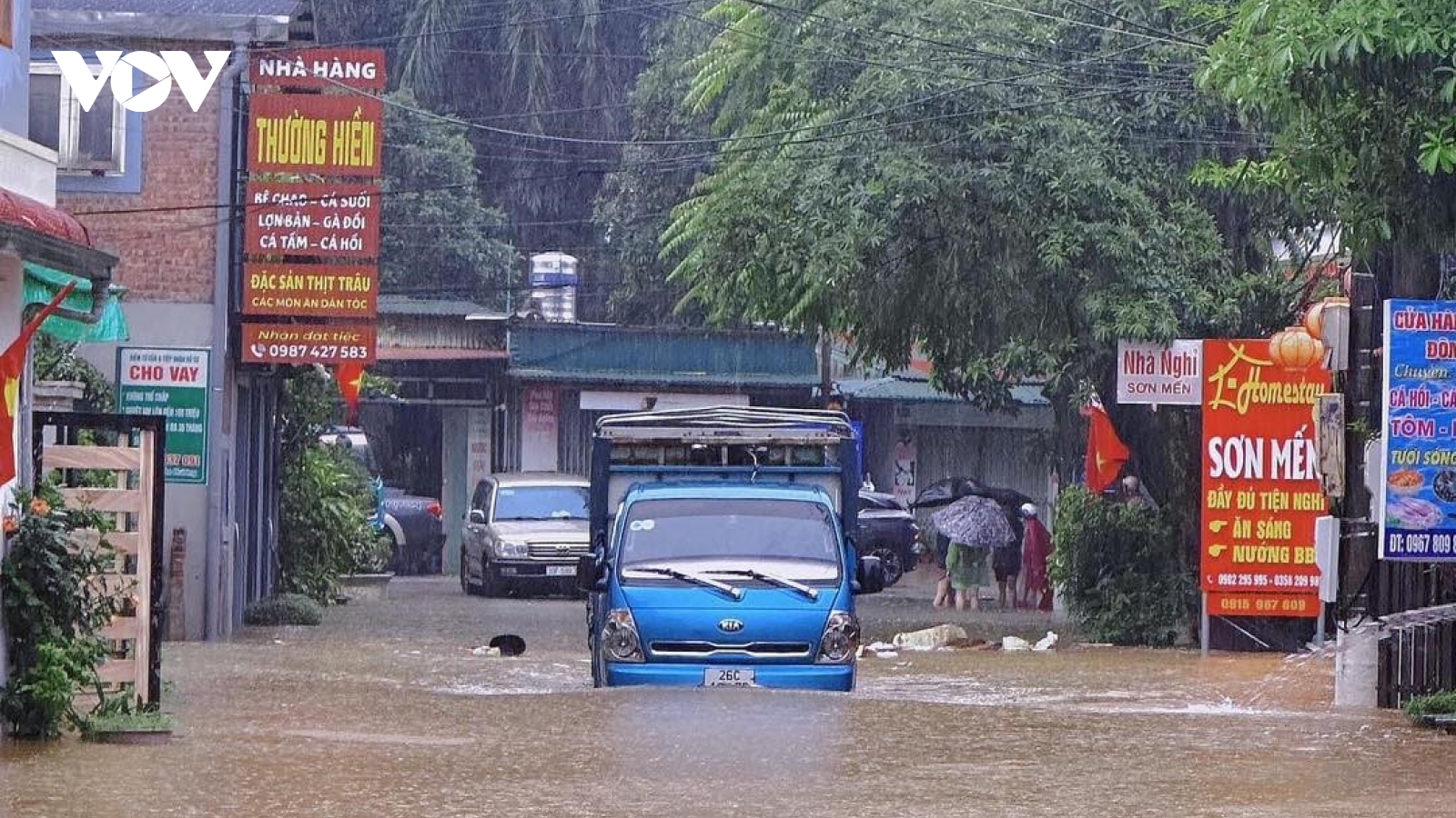 Sơn La mưa kéo dài, nhiều nhà phải di dời khẩn cấp vì ngập lụt, sạt lở đất