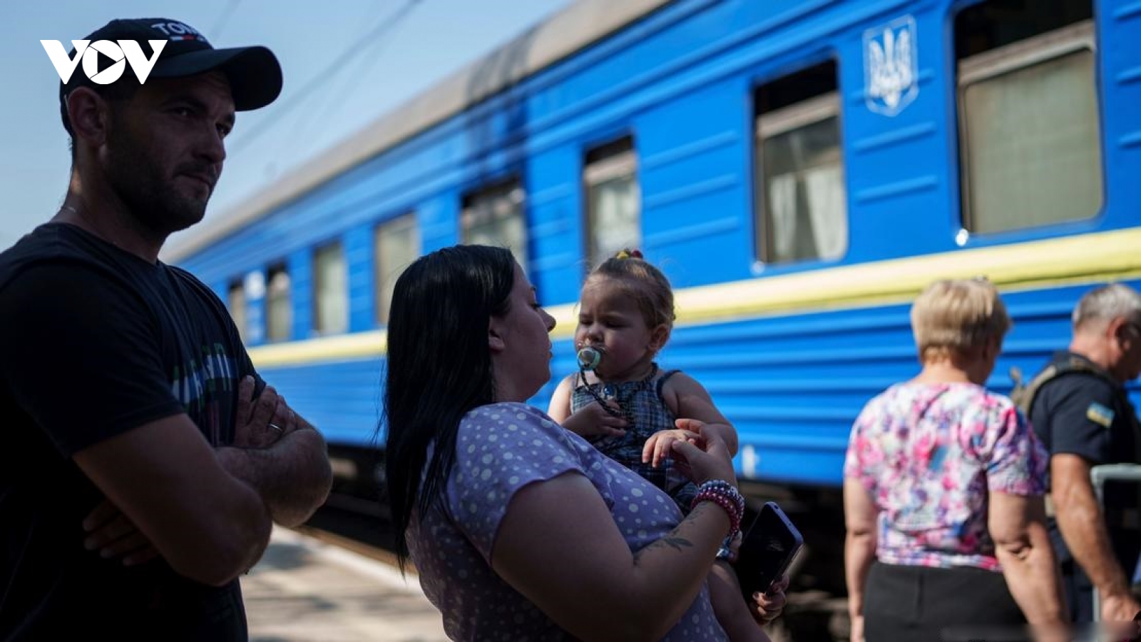 Cảnh di tản ồ ạt khỏi Pokrovsk của Ukraine trước đà tiến công gấp gáp của Nga