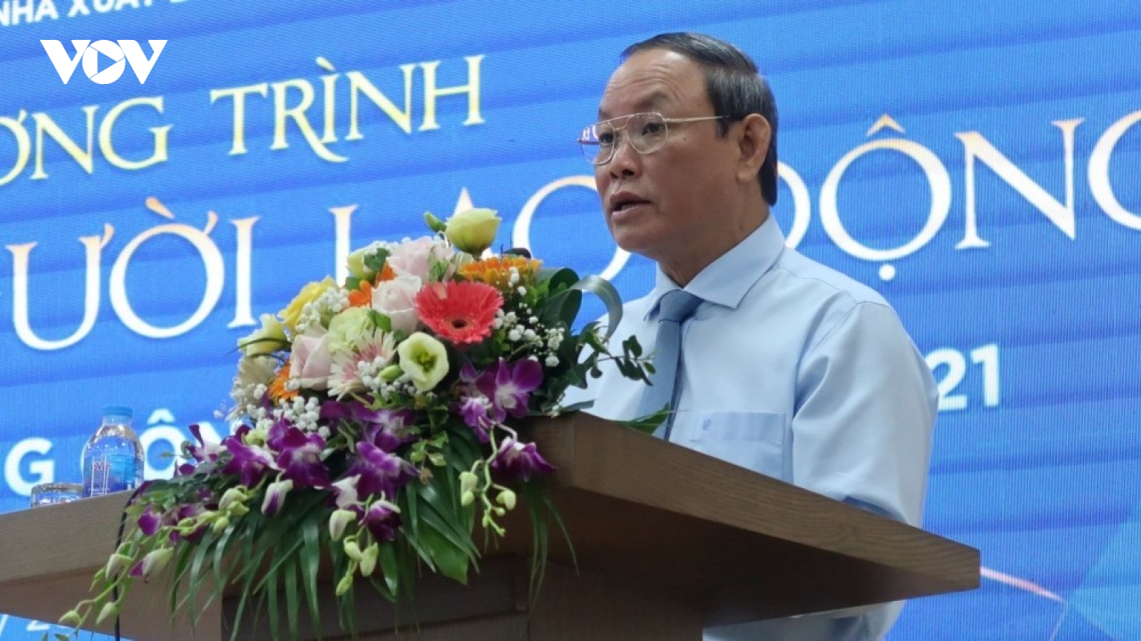 Những gói quà tiền tỉ cho Cựu Giám đốc NXB Giáo dục đã đẩy giá SGK lên cao