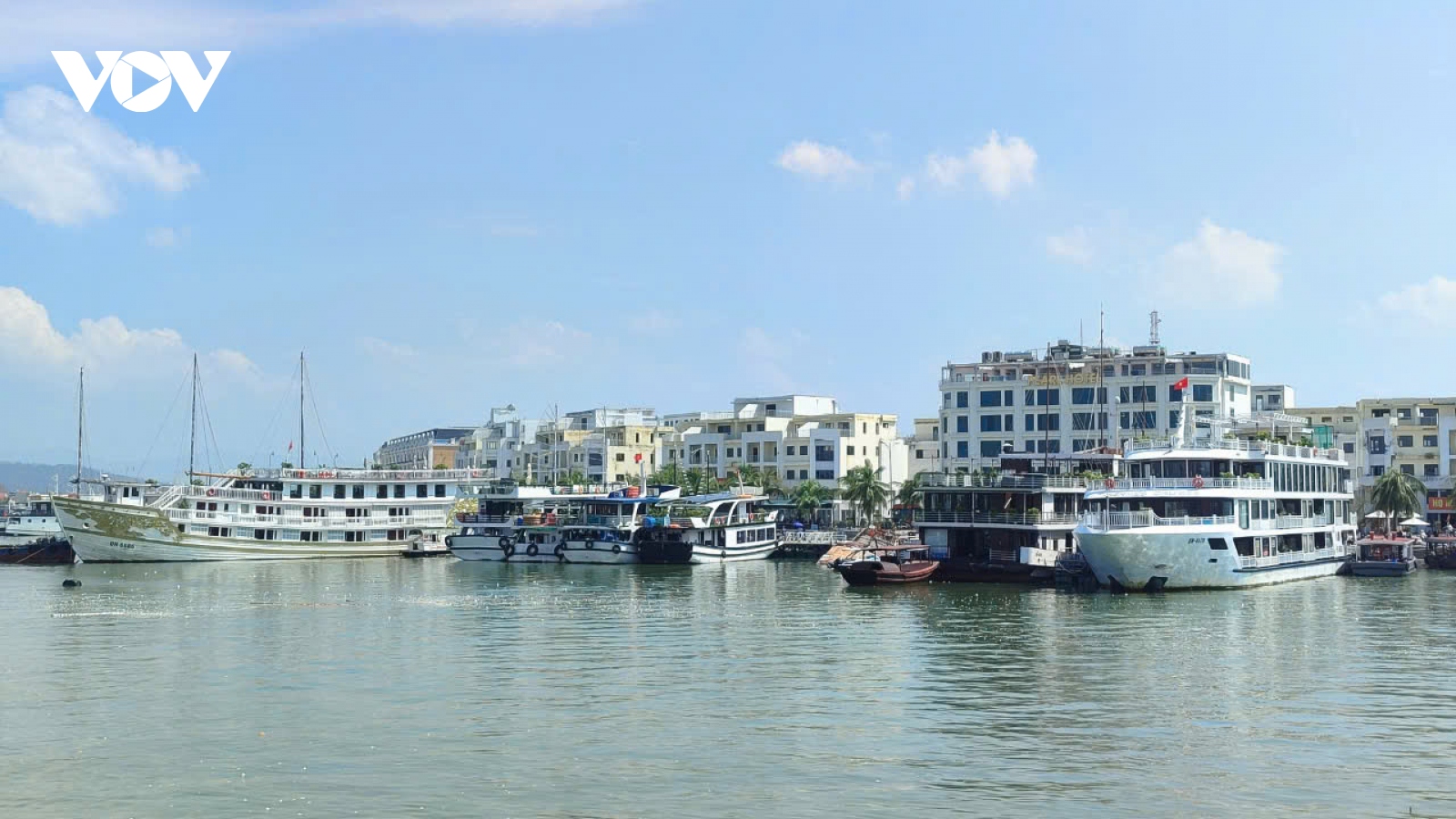 Quảng Ninh khẩn trương khôi phục và tái thiết kinh tế sau bão số 3