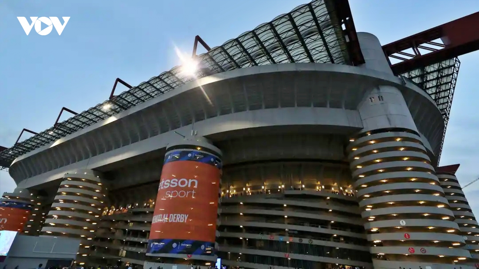 Lý do sân San Siro bị tước quyền đăng cai trận chung kết Cúp C1 châu Âu 2027