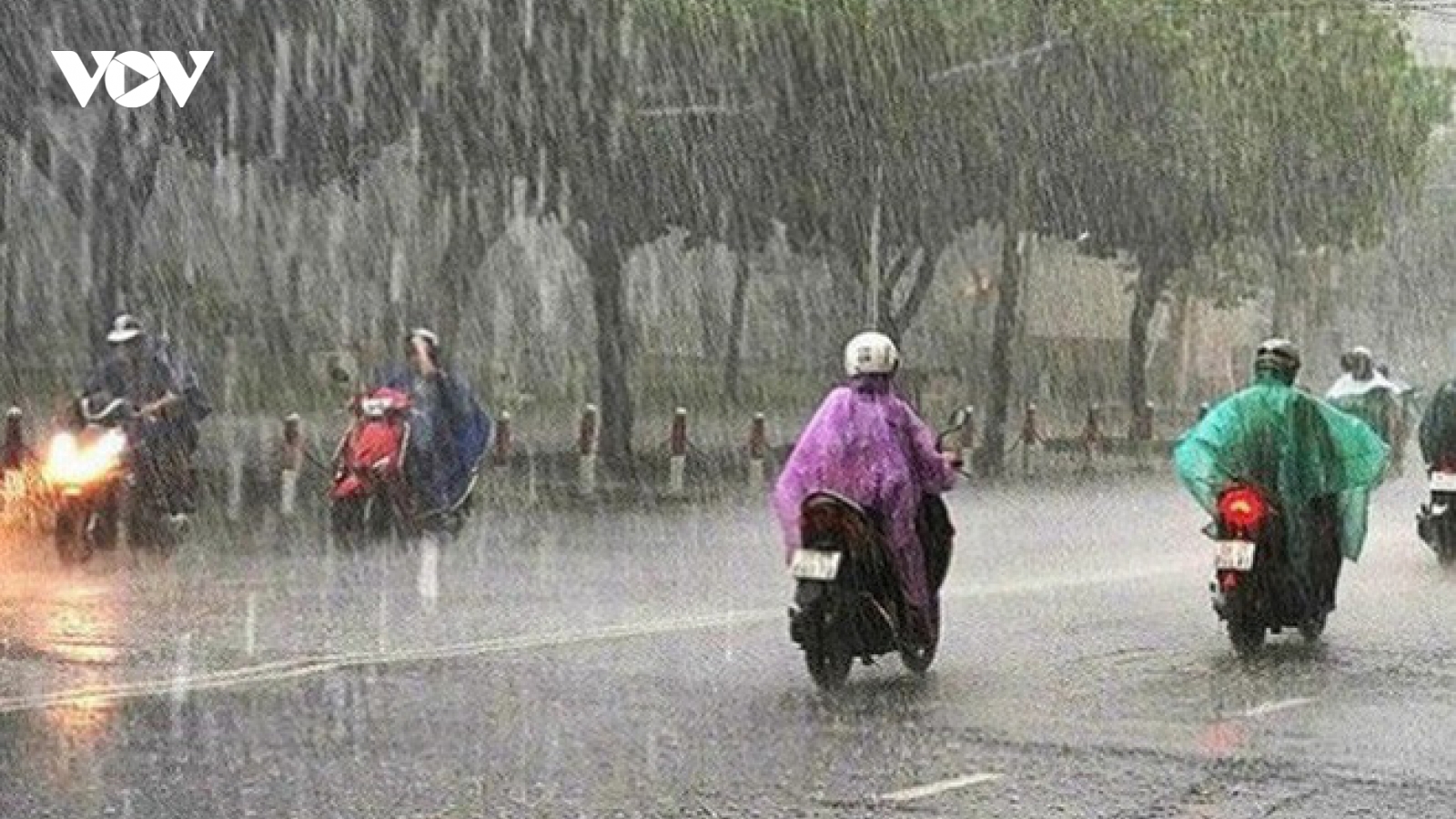 Thời tiết hôm nay 28/9: Vùng núi và trung du Bắc Bộ có mưa rào và dông rải rác