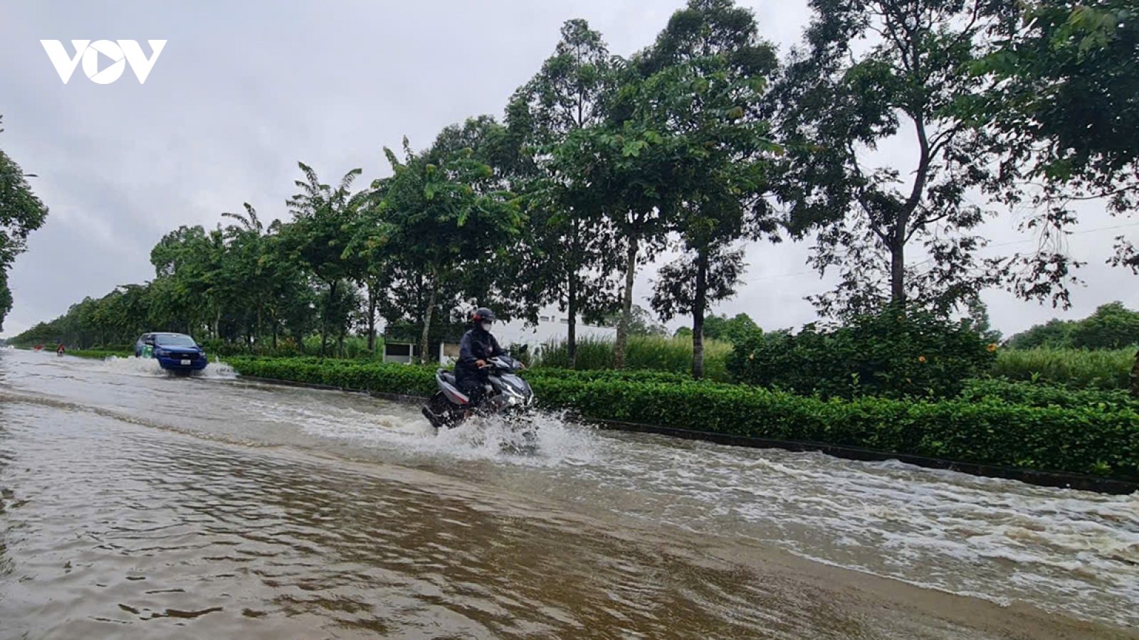 Hậu Giang xảy ra mưa lớn, triều cường gây ngập lụt cục bộ