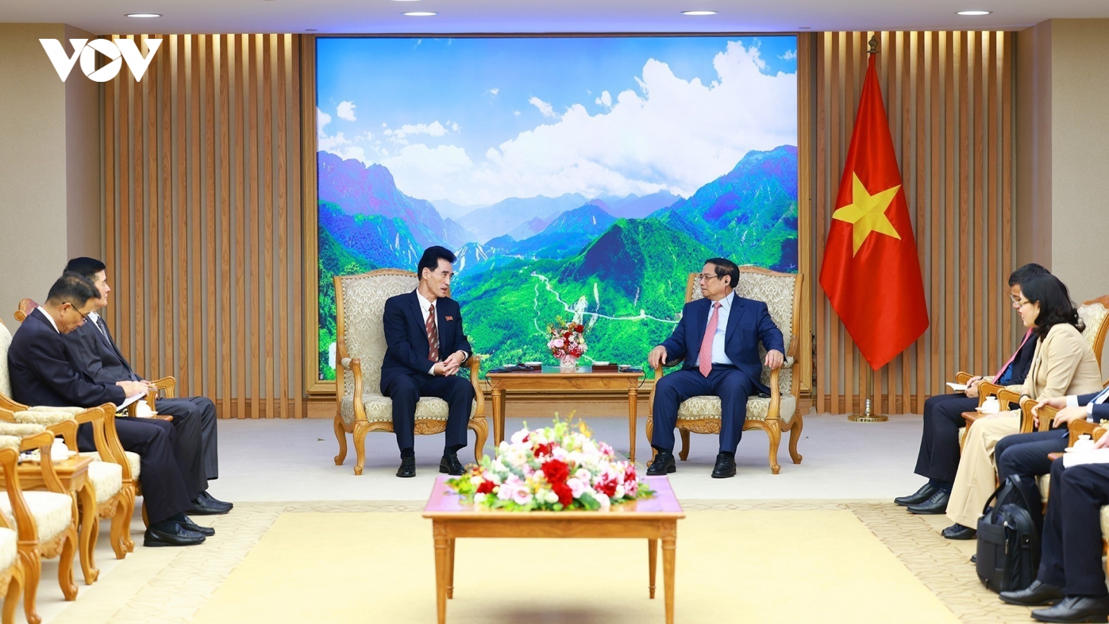 Thủ tướng Chính phủ Phạm Minh Chính tiếp Đại sứ Triều Tiên chào xã giao