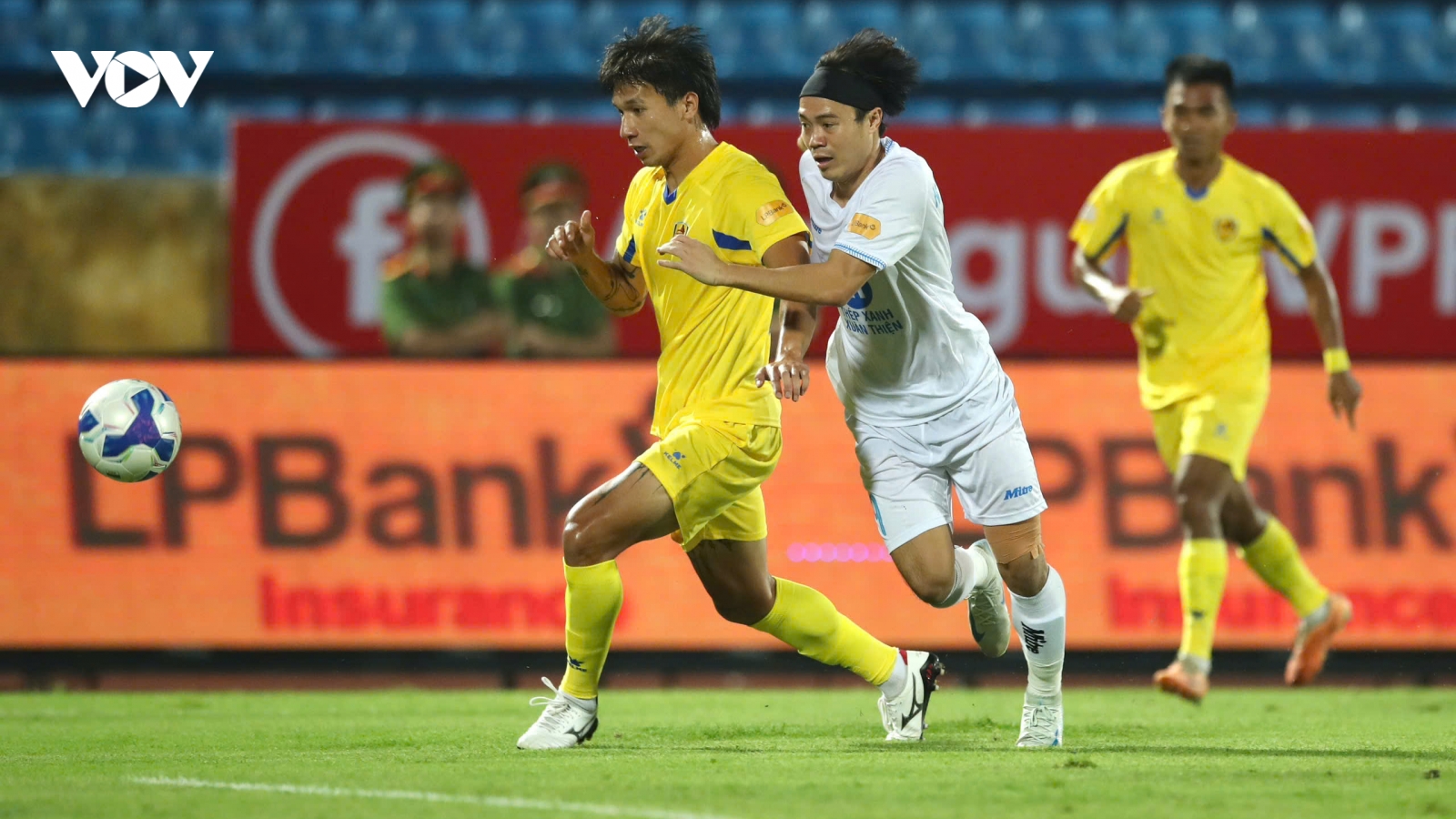 Nam Định đối mặt lịch thi đấu dày đặc, ĐT Việt Nam khó đủ quân trước ASEAN Cup