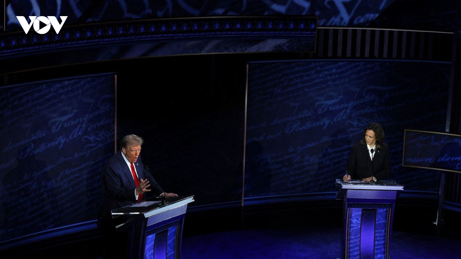 Những điểm nhấn trong cuộc tranh luận Trump - Harris