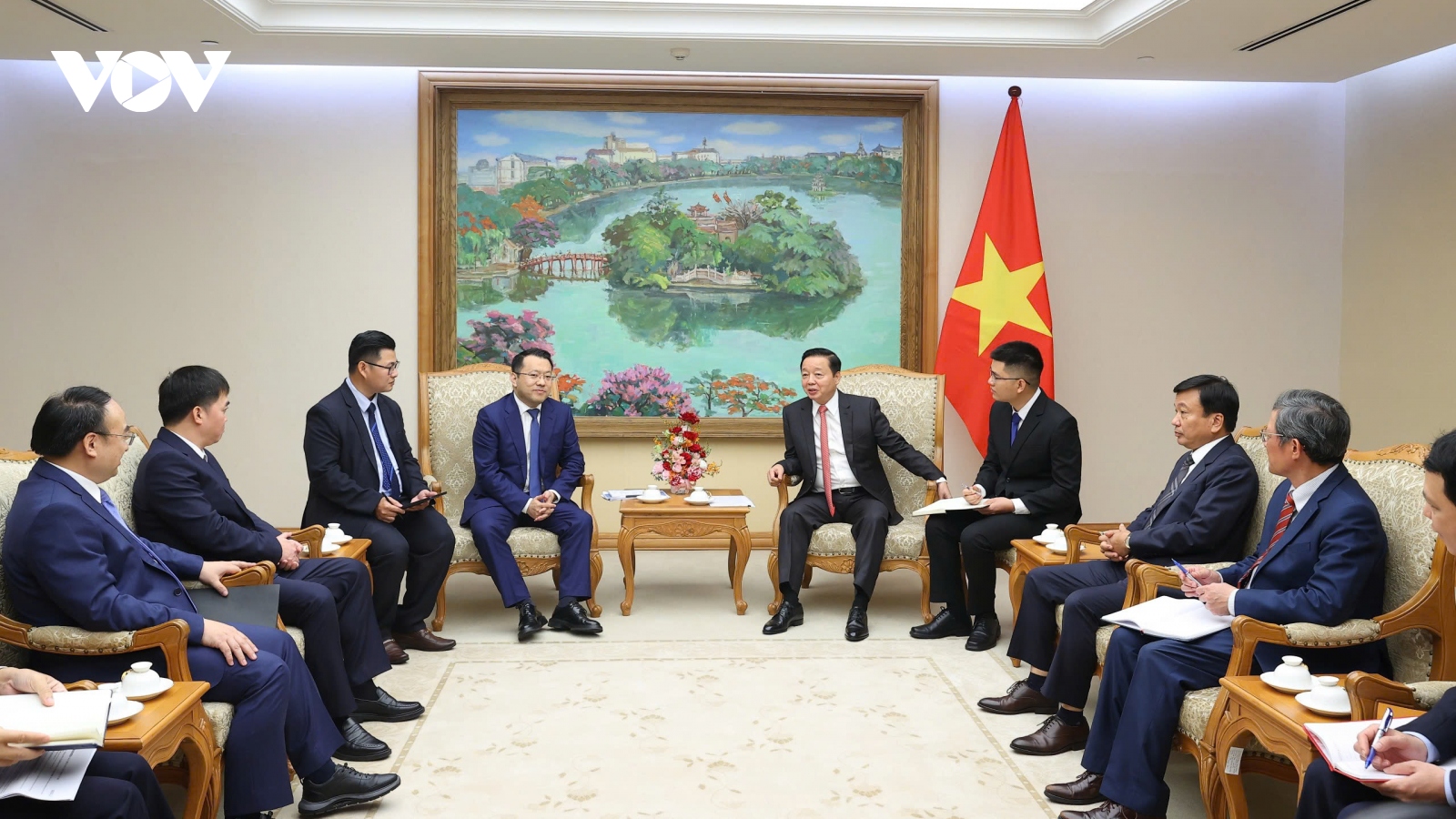 "Hướng tới mục tiêu tạo ra sản phẩm ô tô của Việt Nam và Trung Quốc"