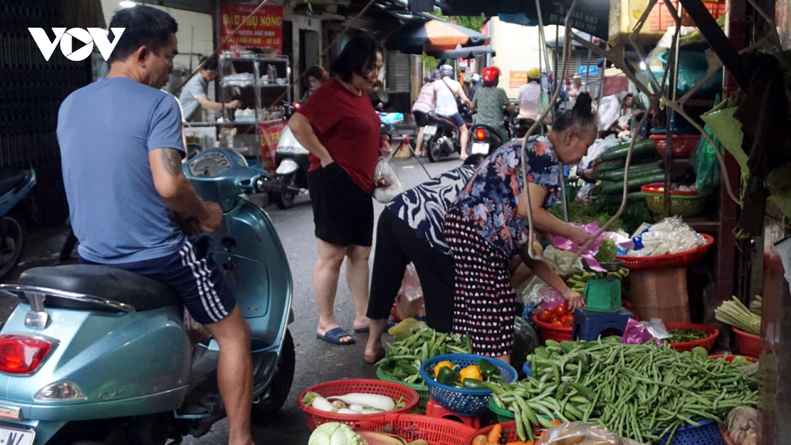 Giá rau củ quả tăng mạnh tại các chợ truyền thống sau bão Yagi