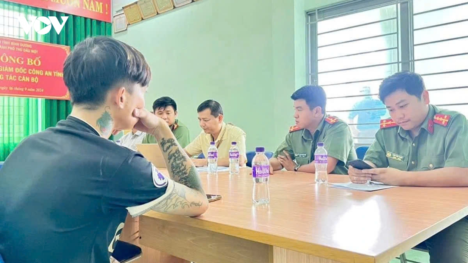Nóng 24h: Công an làm việc với người đăng tin giả "học sinh lớp 3 đâm chết bạn"