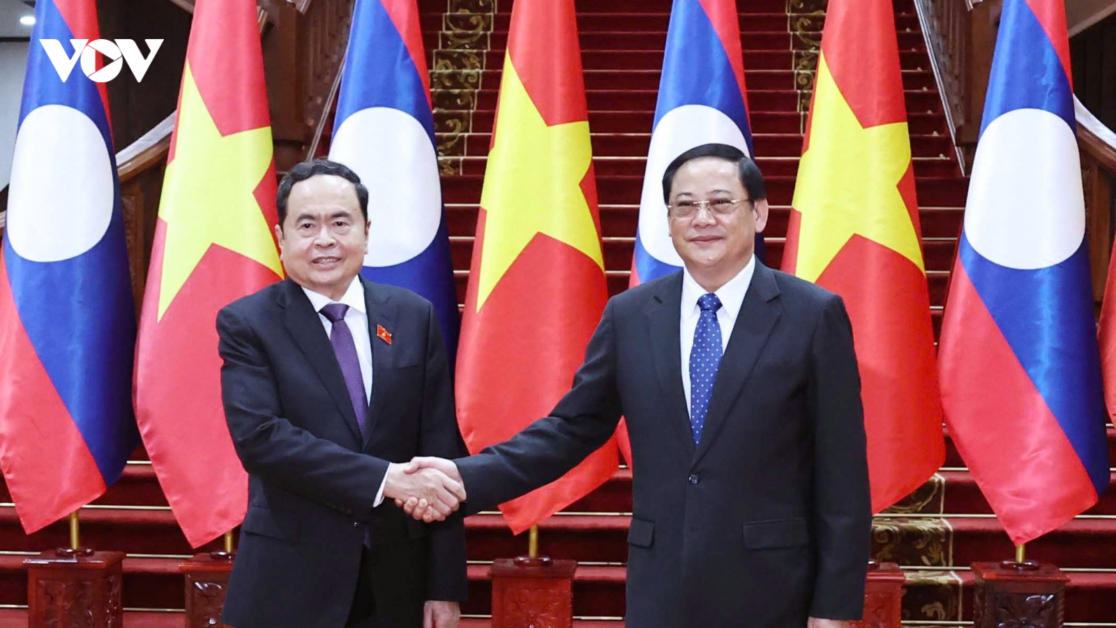 Chủ tịch Quốc hội Trần Thanh Mẫn hội kiến Thủ tướng Lào Sonexay Siphandone