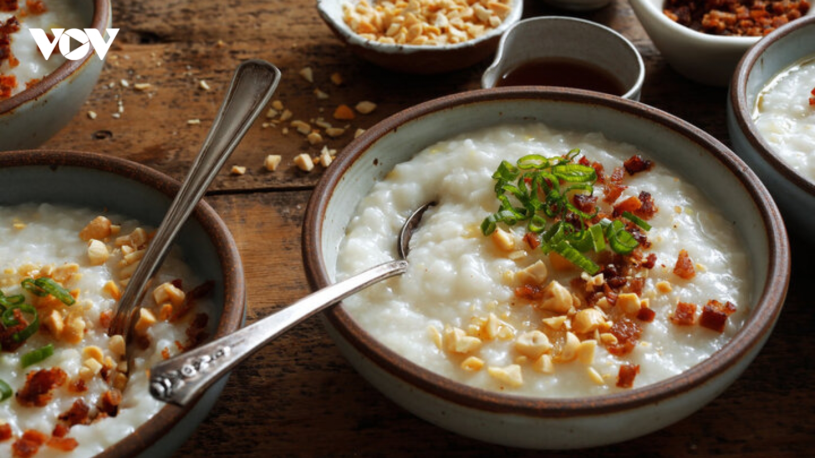Mẹo chống trào khi nấu cháo