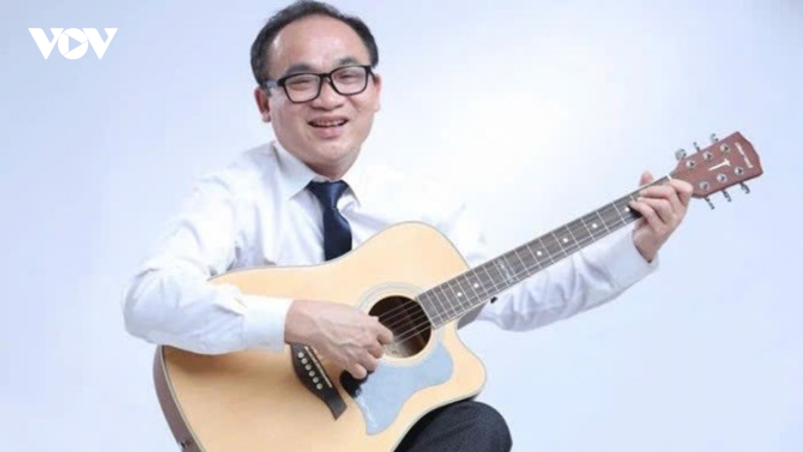 Tiến sĩ Ngọc Lê Ninh: Tình yêu với Thơ - Nhạc