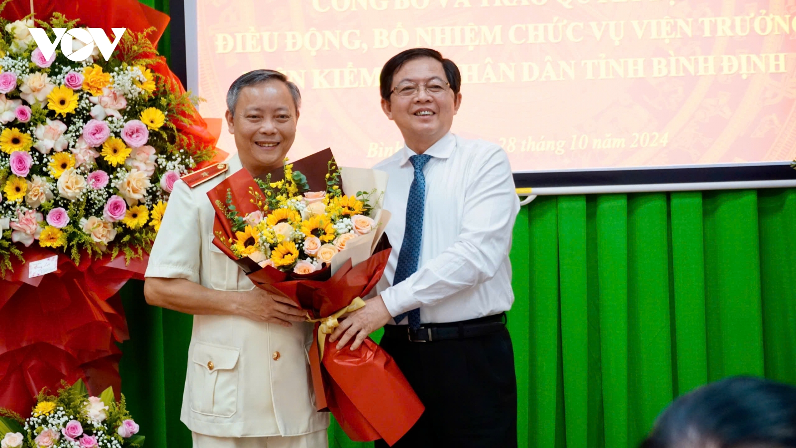 Bình Định công bố Quyết định về công tác cán bộ