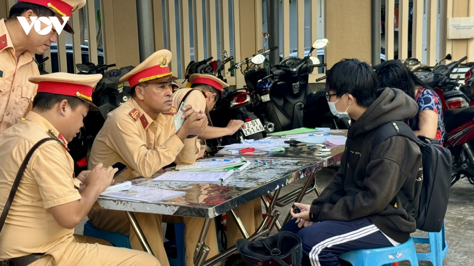 Nhiều học sinh ở Bà Rịa - Vũng Tàu vi phạm Luật An toàn giao thông đường bộ