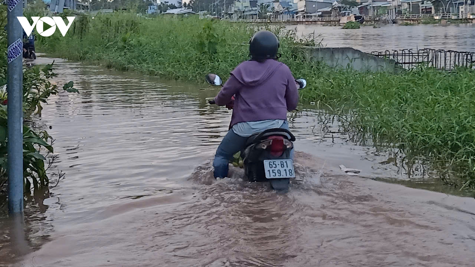 Dự án Kè Rạch Cái Sơn - Cần Thơ thi công dở dang gây ngập lụt nghiêm trọng