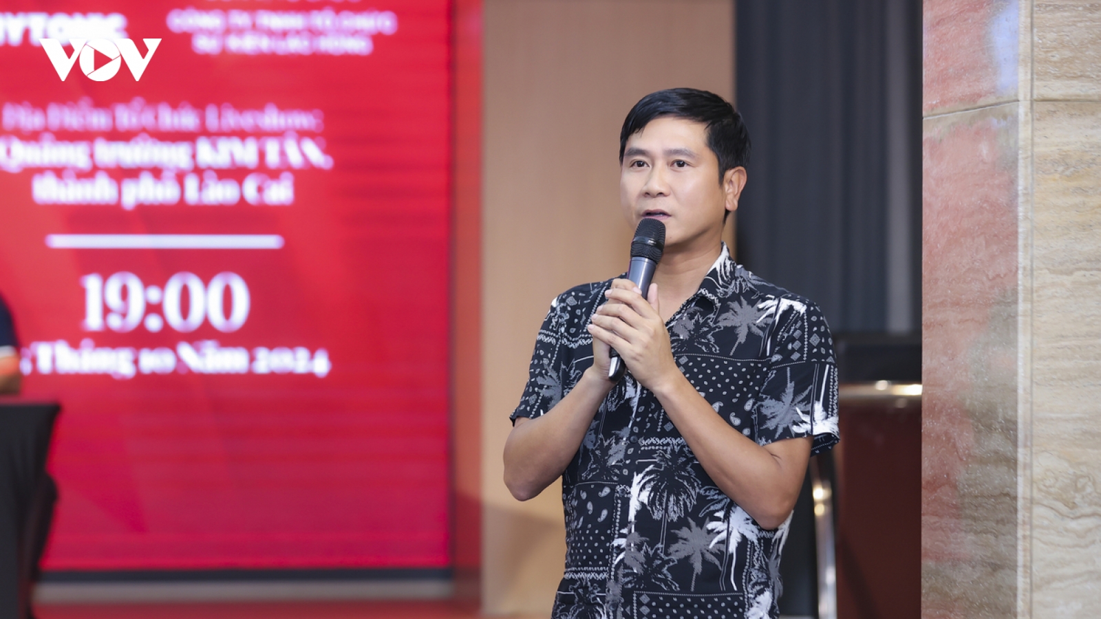Hồ Hoài Anh làm Tổng đạo diễn đêm nhạc từ thiện "Hồi sinh"