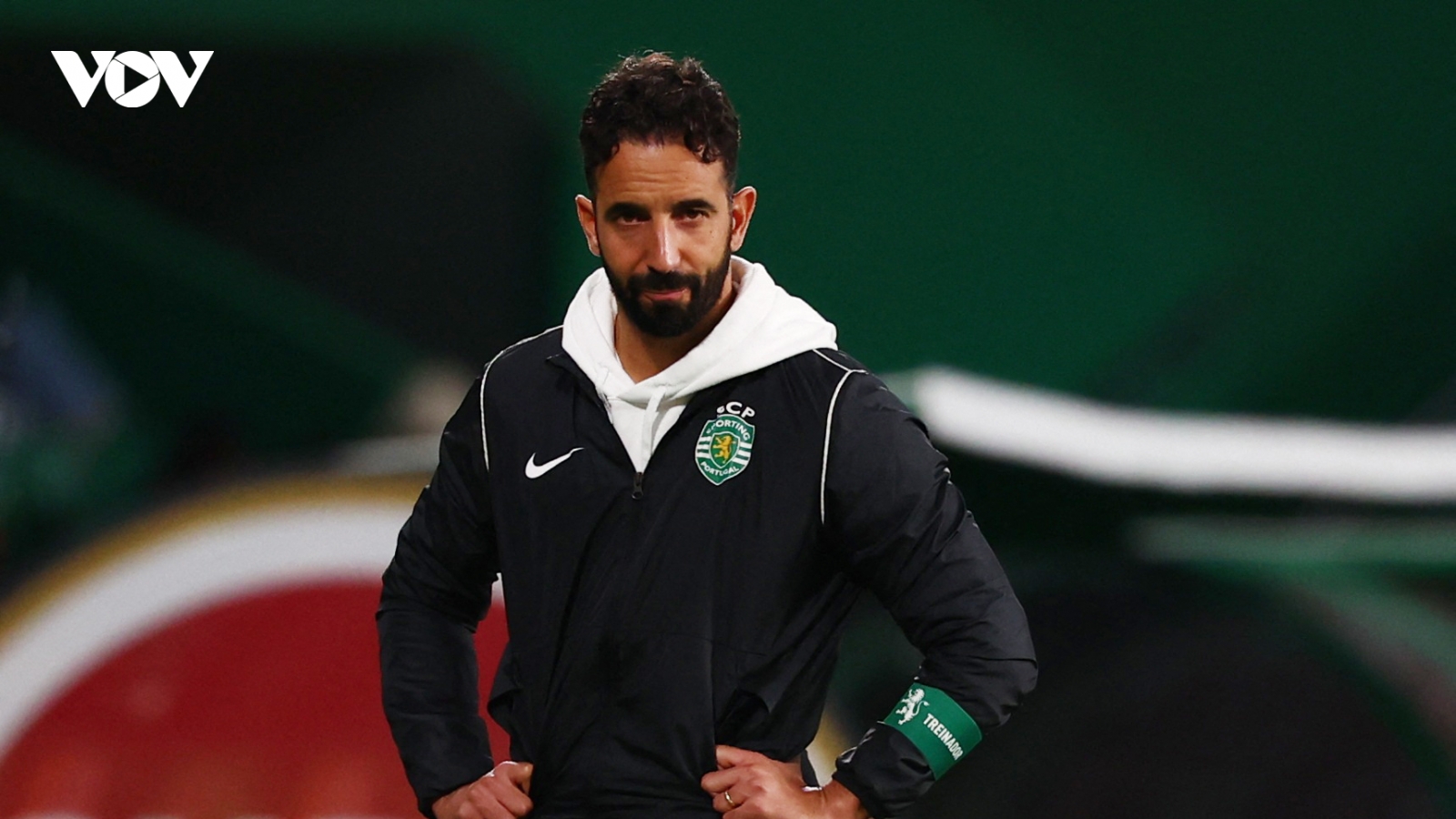 MU phải chờ đợi để bổ nhiệm đồng đội cũ của Ronaldo làm HLV trưởng