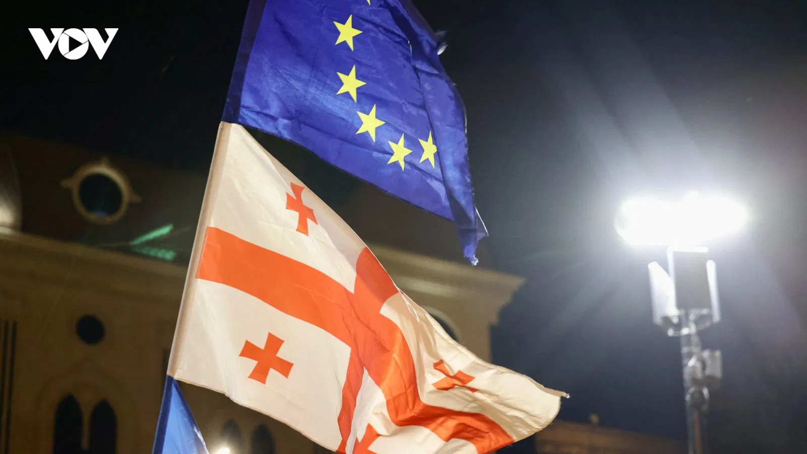 13 bộ trưởng EU chỉ trích chuyến thăm Gruzia của Thủ tướng Hungary