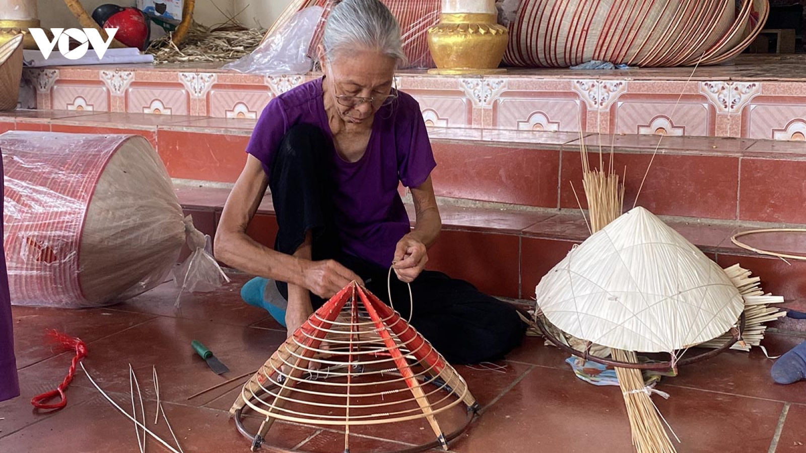 Những người dành trọn tâm huyết với nghề làm nón Mão Cầu, Hưng Yên