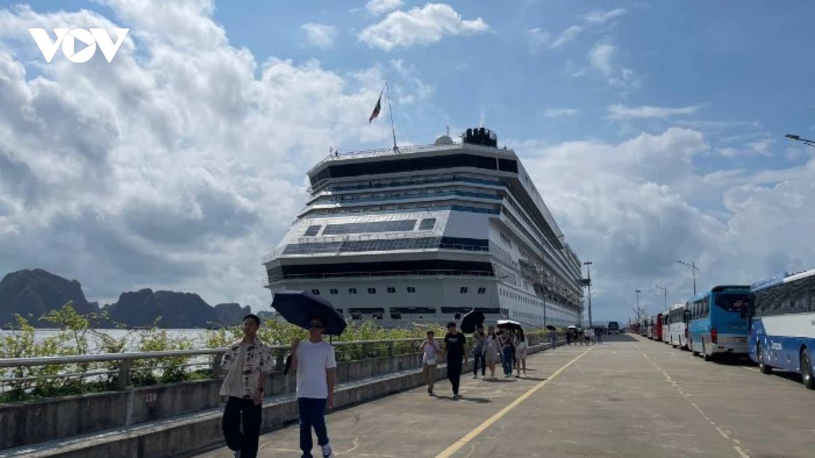 Quang Ninh gets ready for busy cruise season