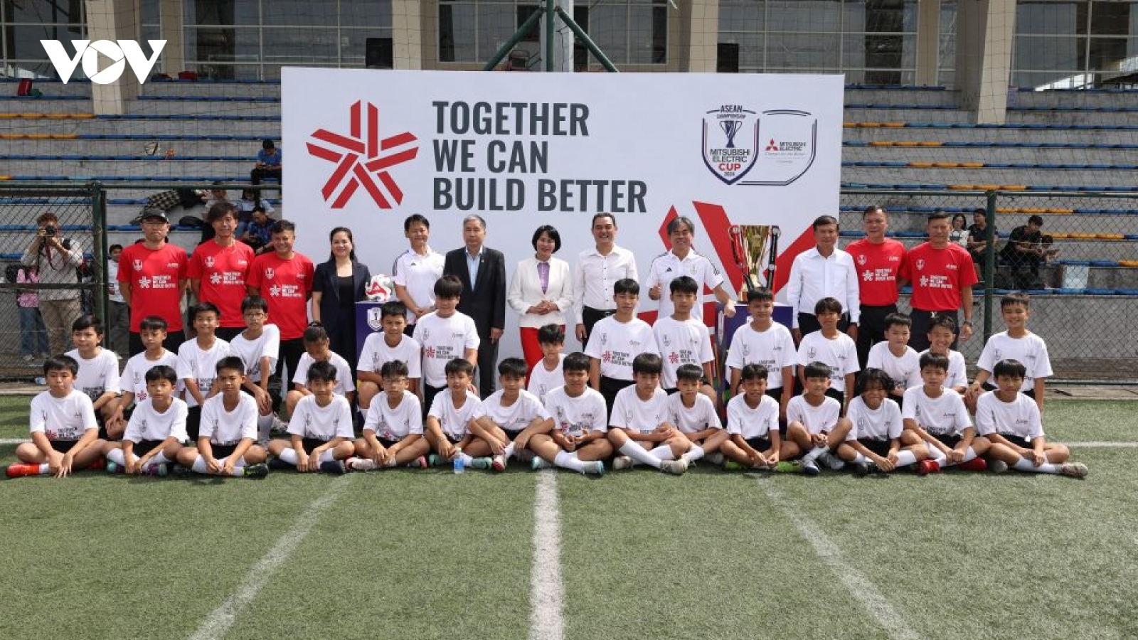 Cúp vàng ASEAN Cup đến Hà Nội, cầu thủ nhí háo hức với sự kiện đặc biệt