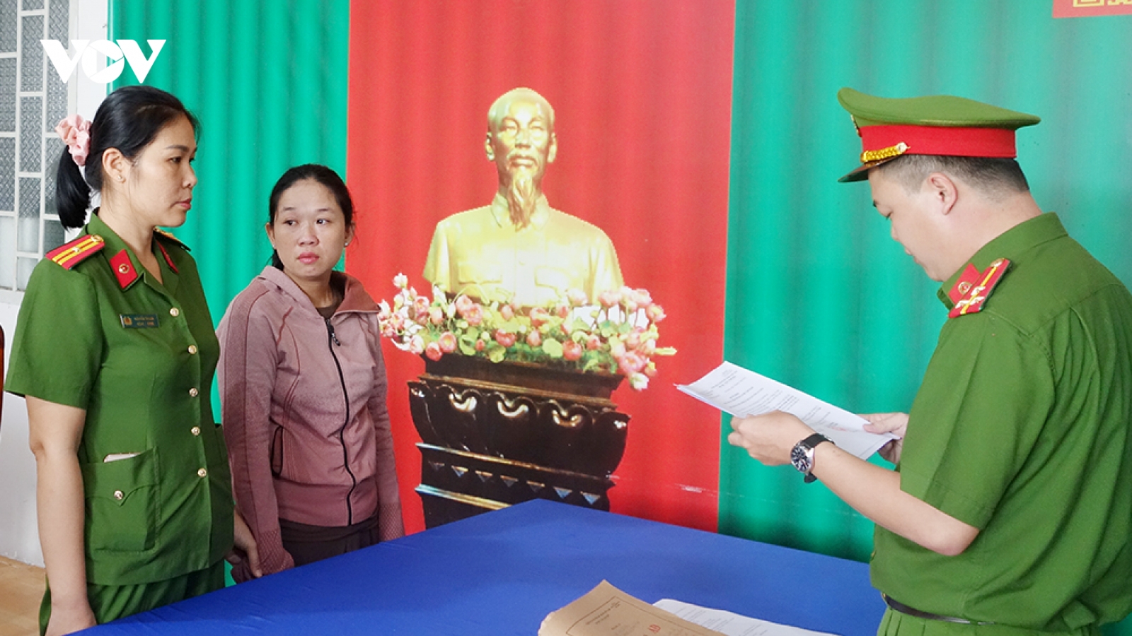 Bắt nhân viên chiếm đoạt trên 650 triệu đồng của cửa hàng