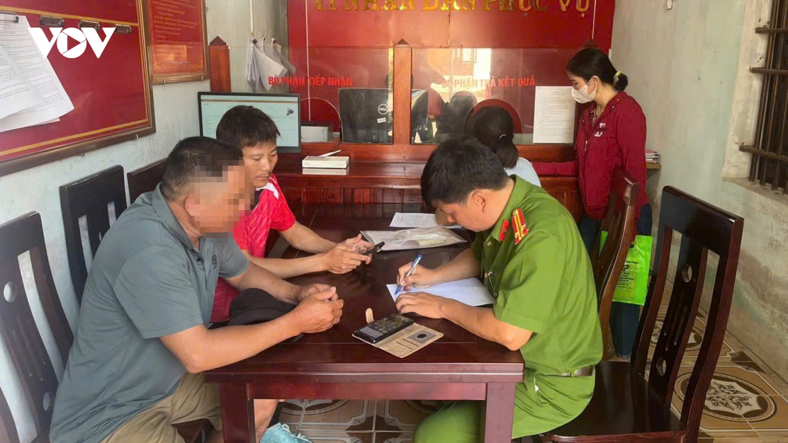 Giả danh công an, lừa cài đặt đồng bộ tài khoản định danh điện tử mức độ 2