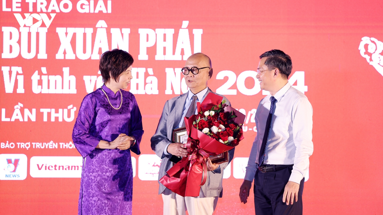 GS-TS-KTS Hoàng Đạo Kính được vinh danh ở Giải thưởng Lớn
