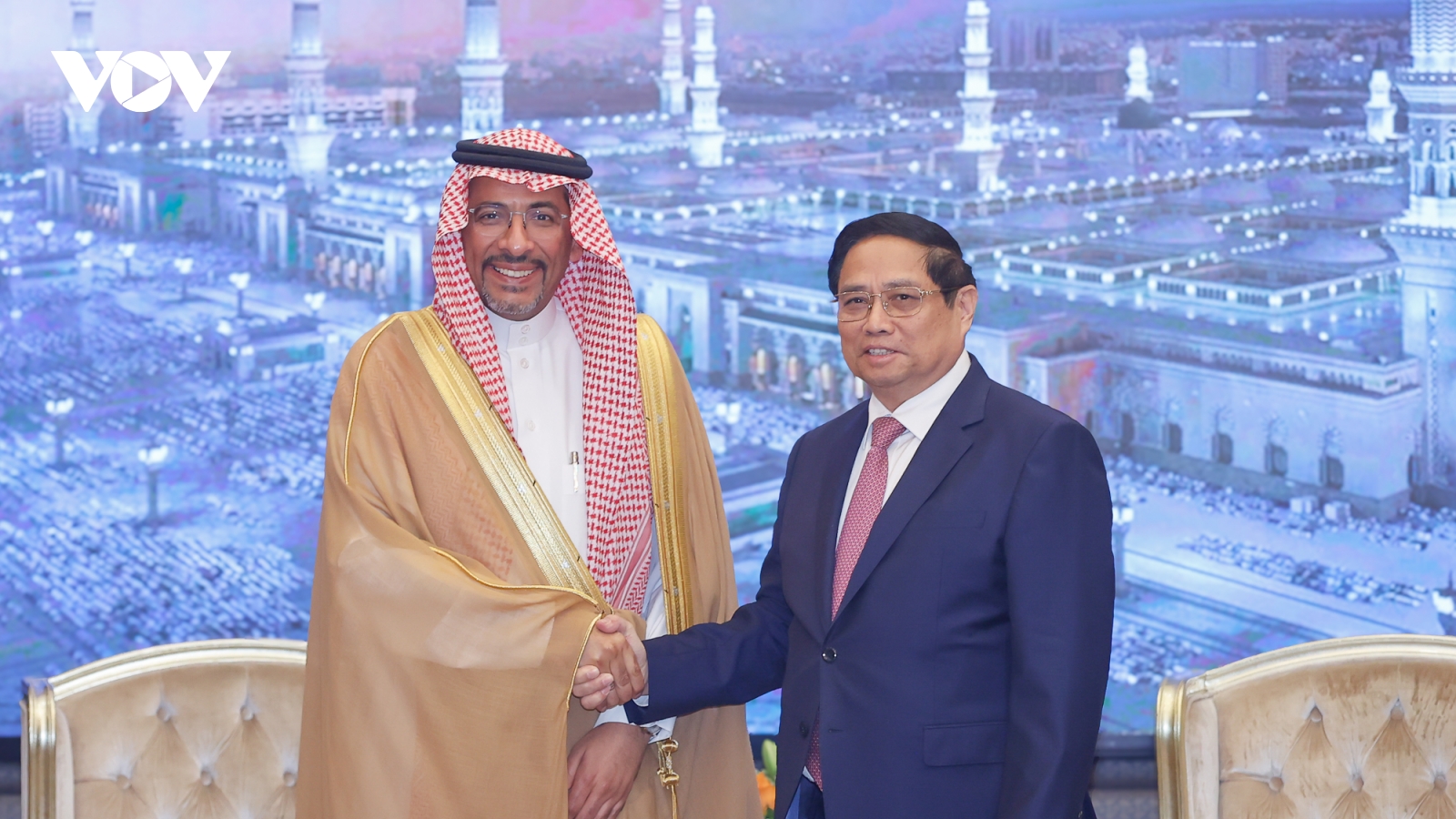 Thủ tướng Phạm Minh Chính tiếp Bộ trưởng Công nghiệp và Khoáng sản Saudi Arabia