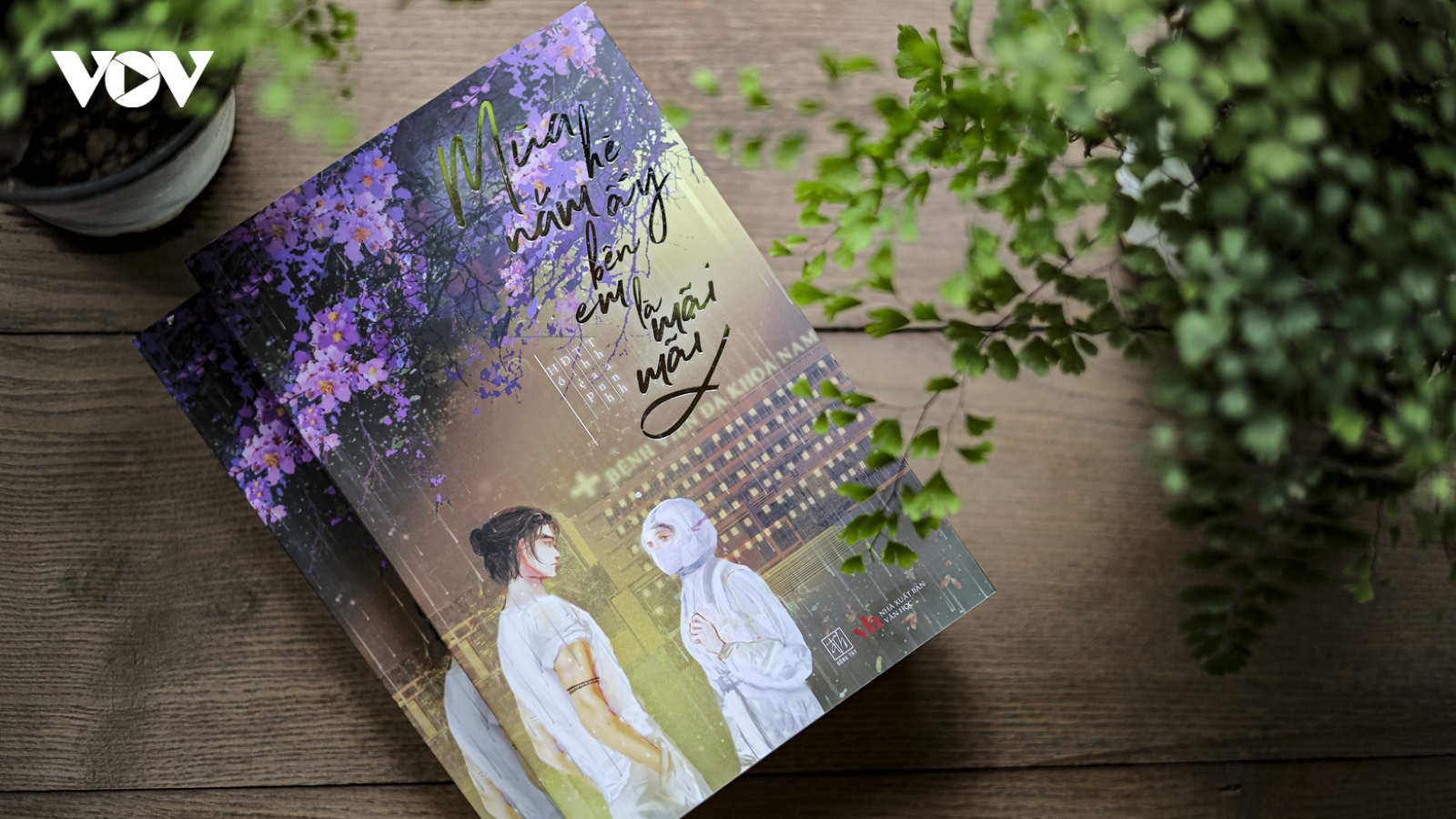 “Mùa hè năm ấy bên em là mãi mãi” - Tiểu thuyết về tình yêu giữa đại dịch