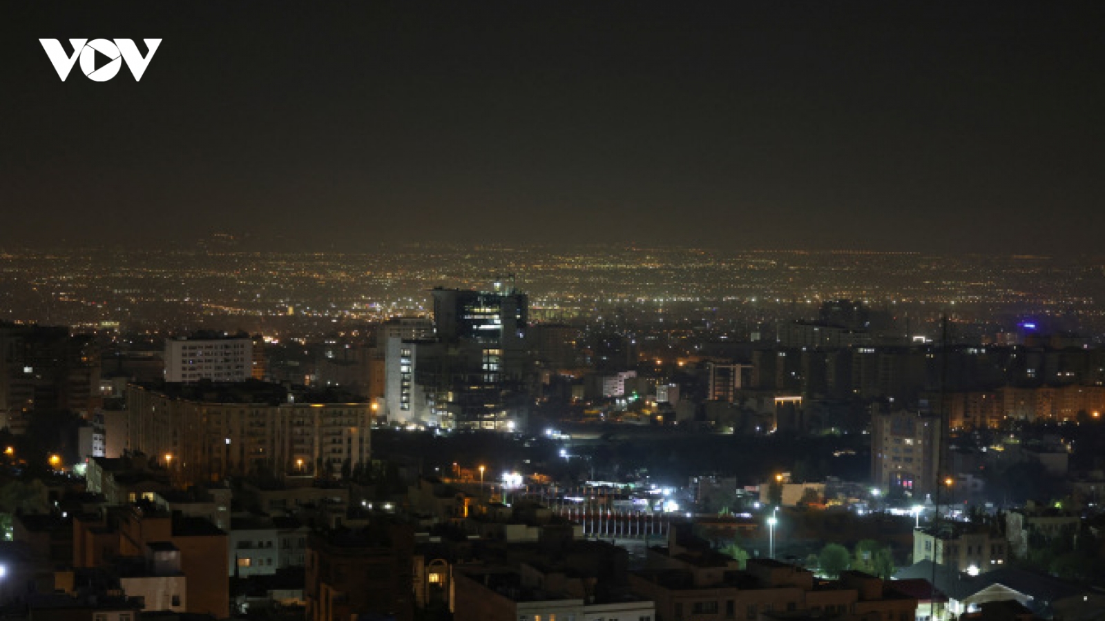 Iran tuyên bố có quyền tự vệ, Hezbollah phóng 80 tên lửa tấn công Israel