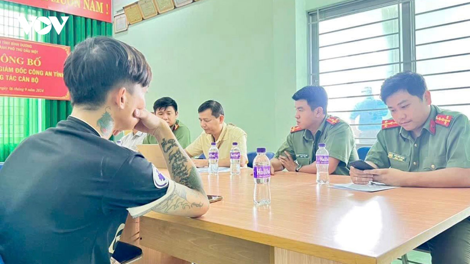 Công an làm việc với người đăng tin giả về học sinh lớp 3 đâm chết bạn học