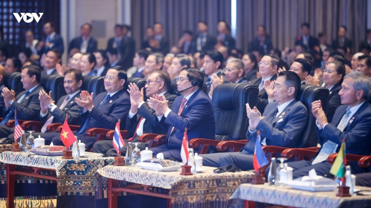 Lãnh đạo các nước ASEAN dự Lễ bế mạc Hội nghị Cấp cao ASEAN lần thứ 44, 45