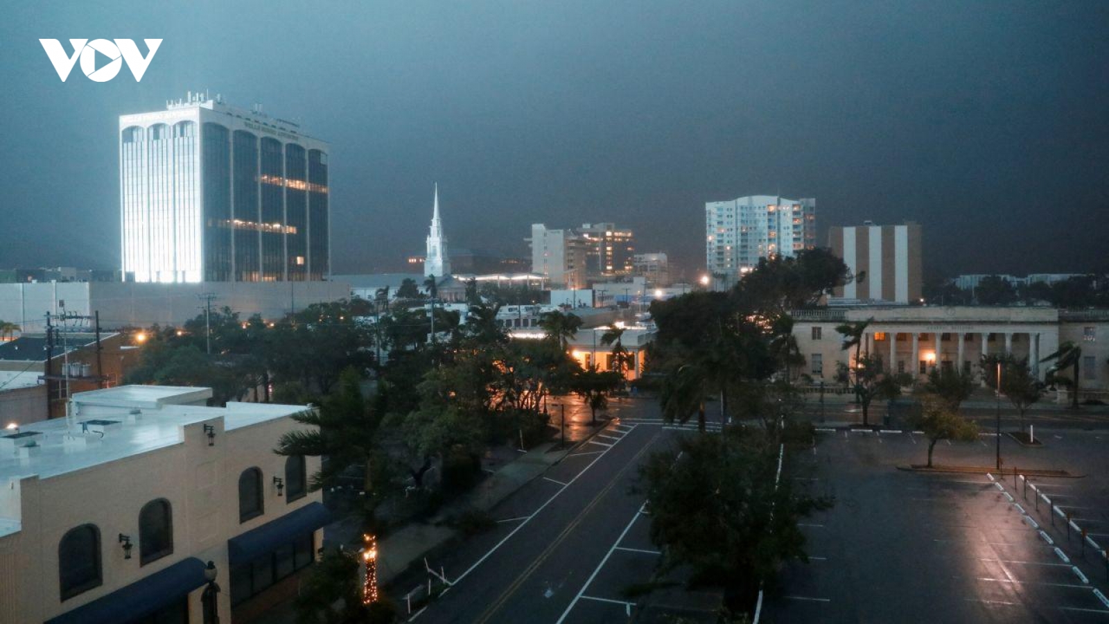 Bão Milton với sức gió 209km/giờ sẽ đổ bộ vào bang Florida, Mỹ