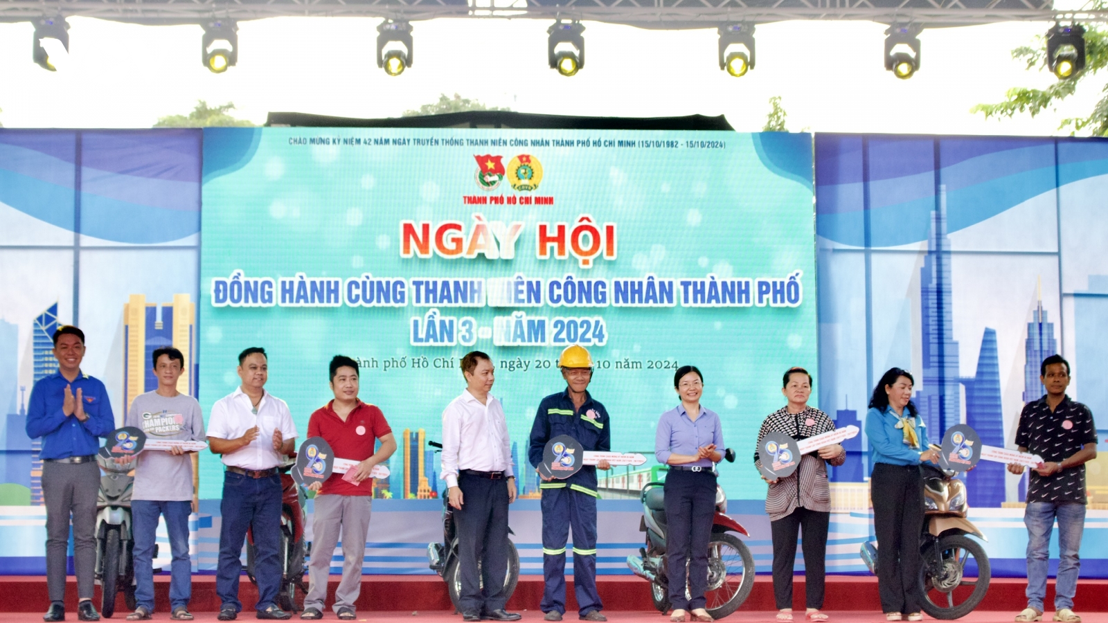 Tưng bừng Ngày hội đồng hành cùng thanh niên công nhân tại TP.HCM