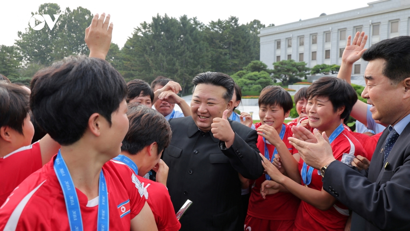 Nhà lãnh đạo Triều Tiên tuyên dương đội tuyển bóng đá nữ vô địch U20 World Cup