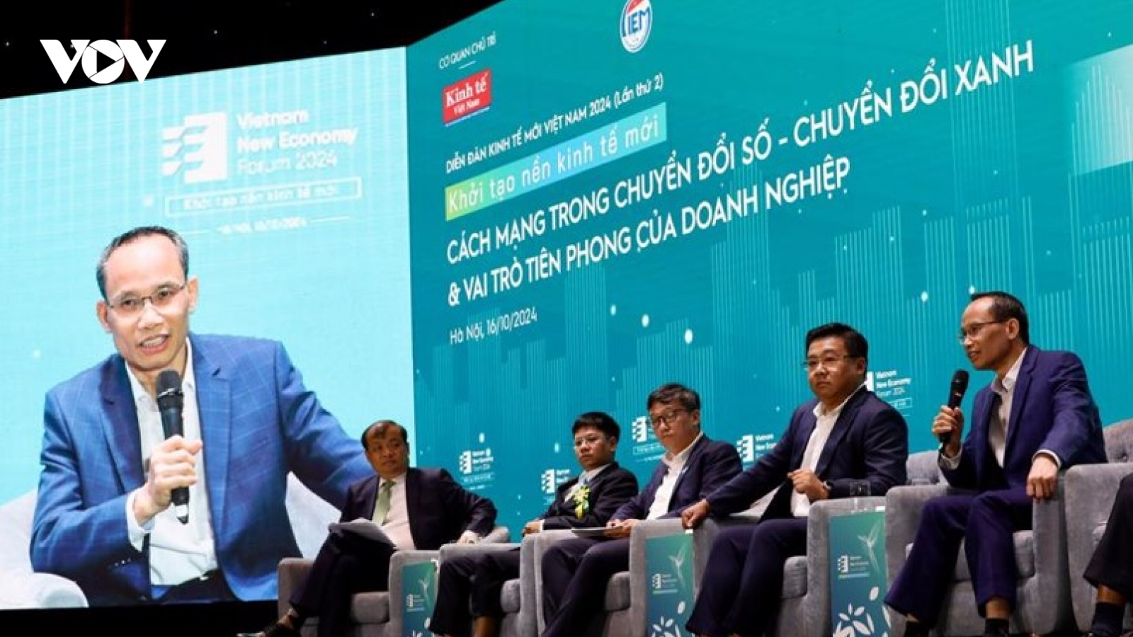 Áp lực chuyển đổi số, chuyển đổi xanh của doanh nghiệp còn gặp nhiều khó khăn