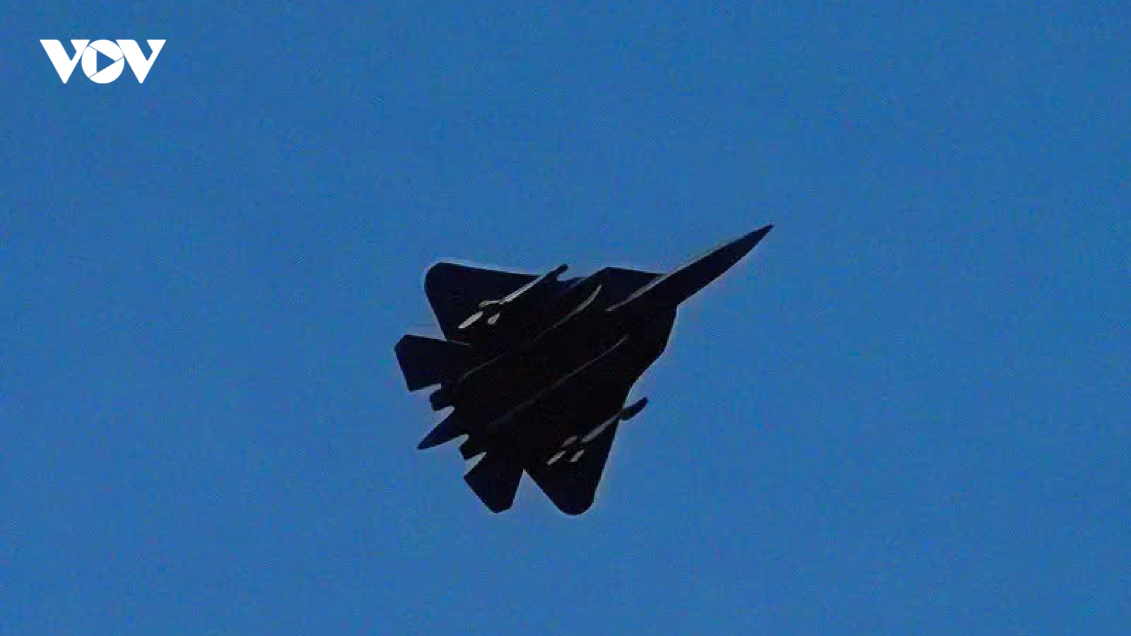 Giải mã ý đồ của Nga khi treo 2 tên lửa Kh-59M2 bên ngoài siêu tiêm kích Su-57