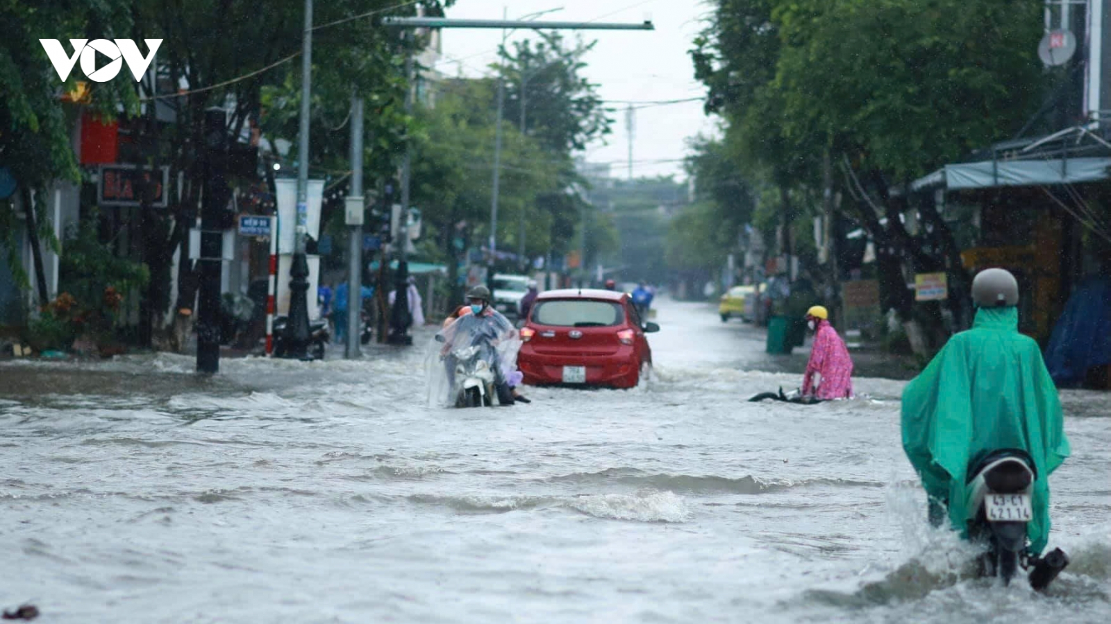 Thời tiết hôm nay 26/10: Quảng Trị đến Quảng ngãi có mưa lớn